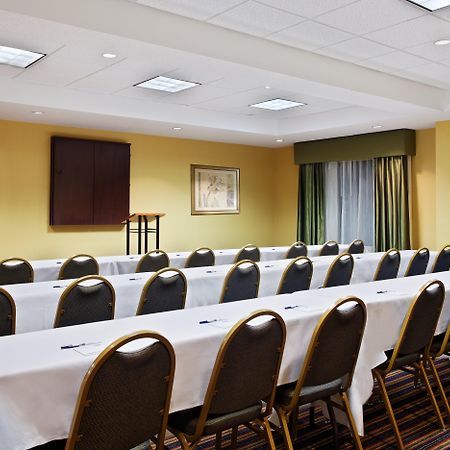 Holiday Inn Express Richmond-Brandermill-Hull Street By Ihg Exterior photo
