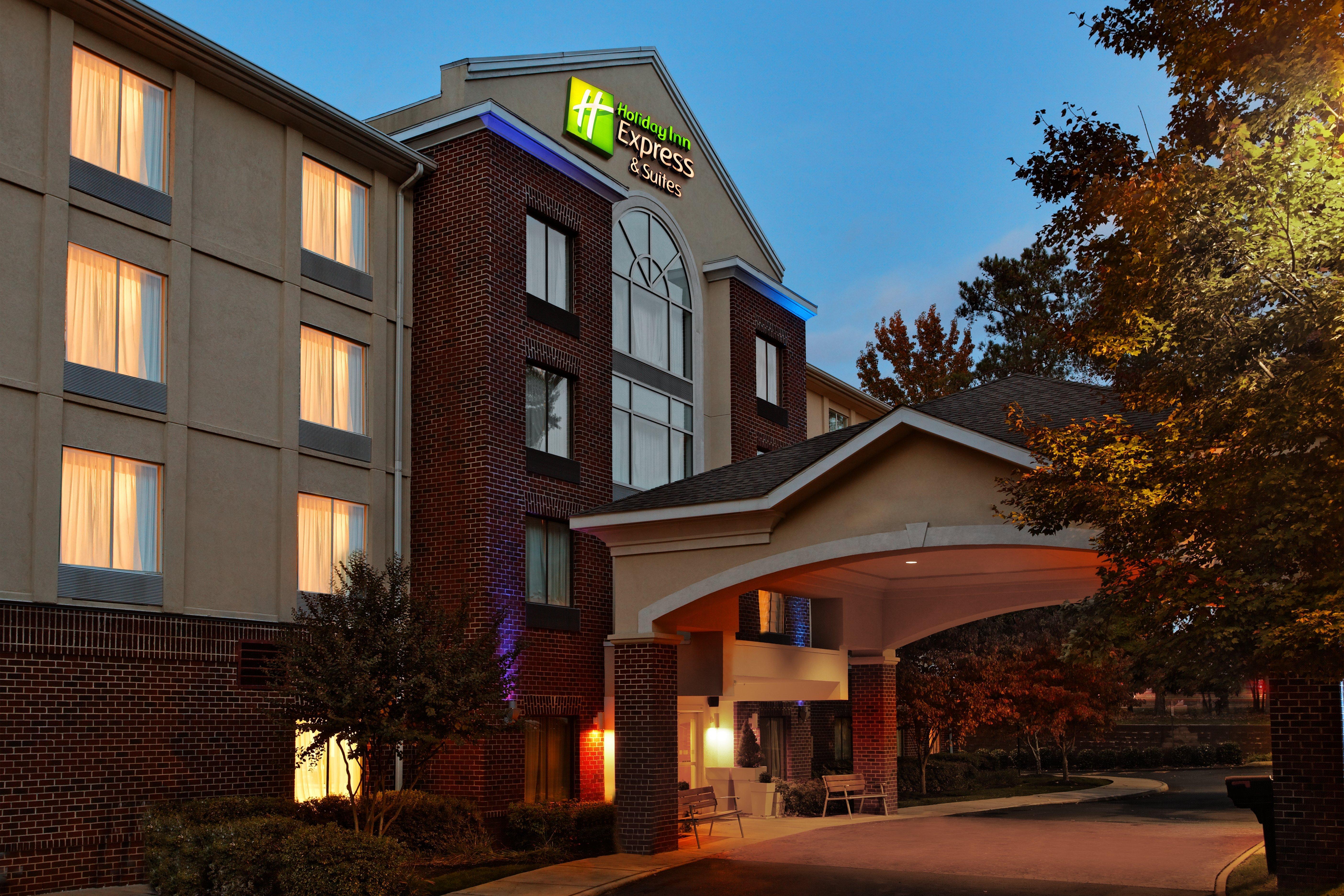 Holiday Inn Express Richmond-Brandermill-Hull Street By Ihg Exterior photo