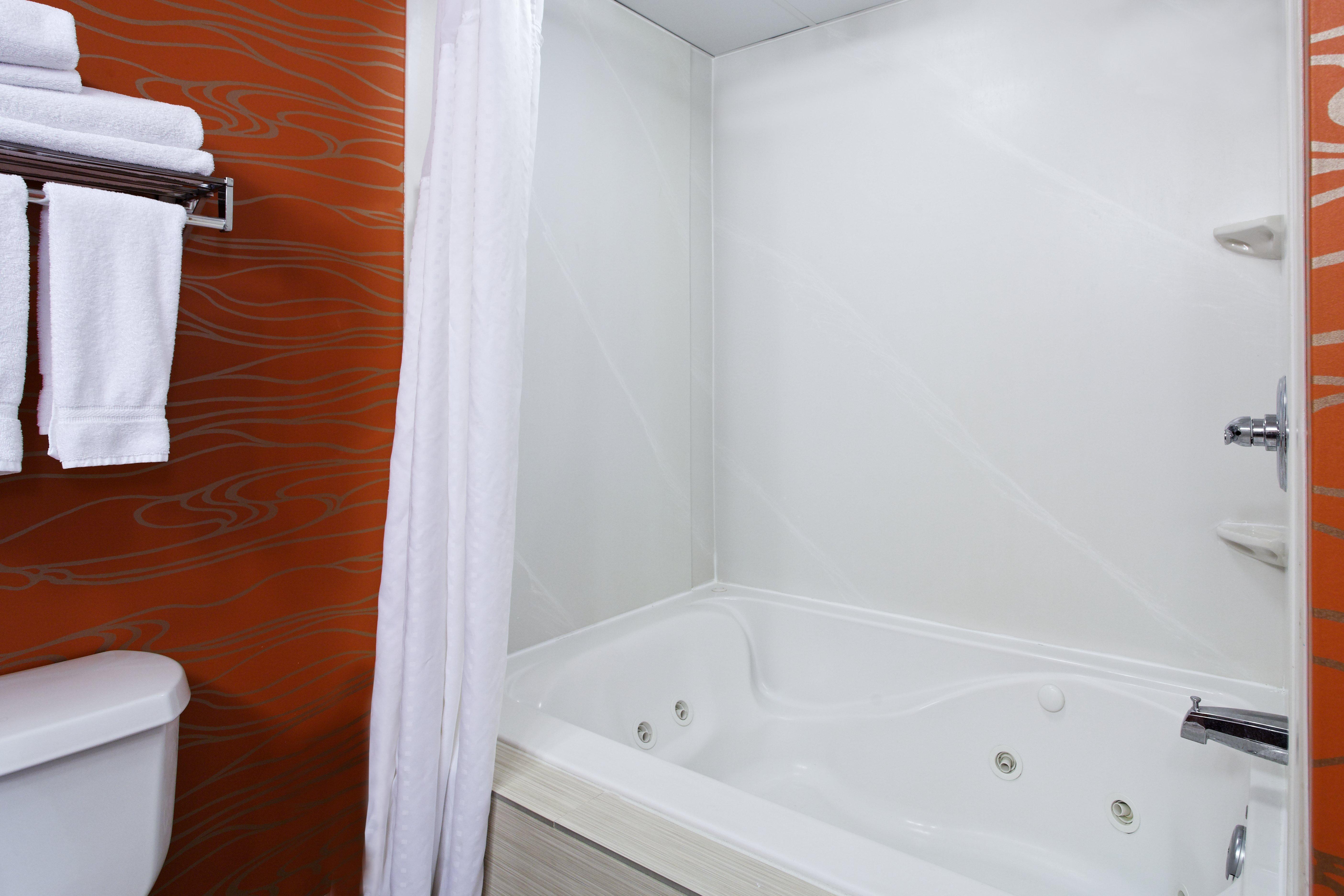 Holiday Inn Express Richmond-Brandermill-Hull Street By Ihg Exterior photo